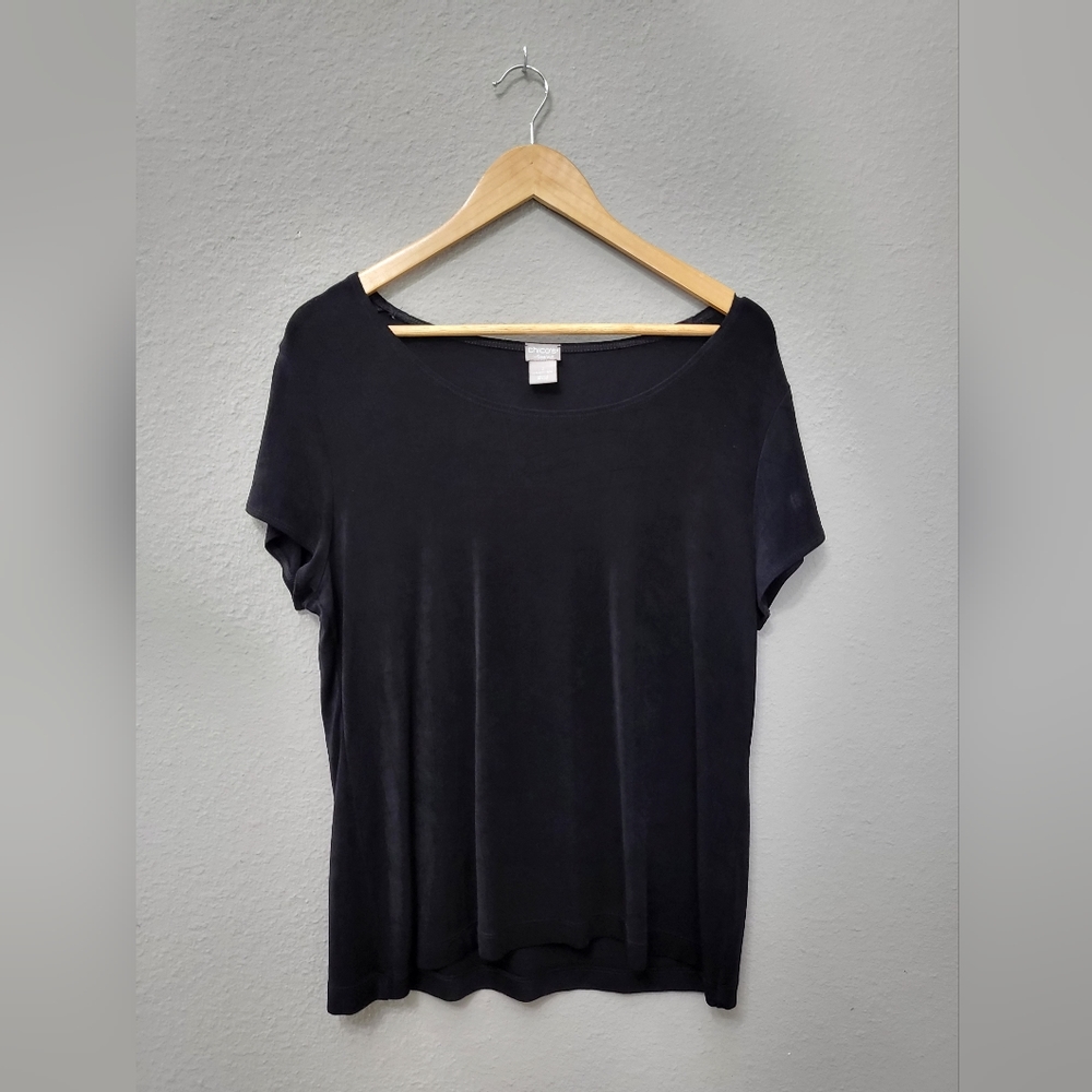 Size 2 womens Chico's travelers top black